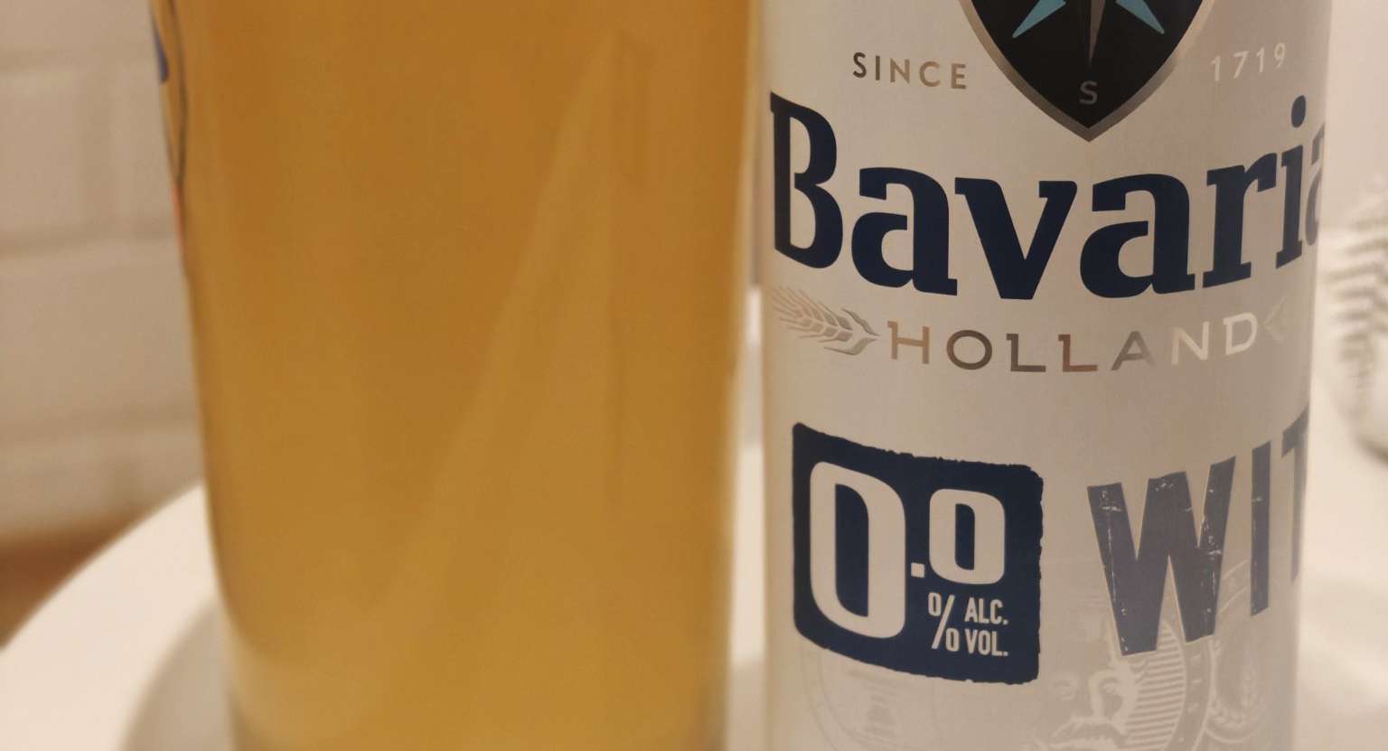 Bavaria 0.0 Wit – piwo bezalkoholowe, pszeniczne – Holandia