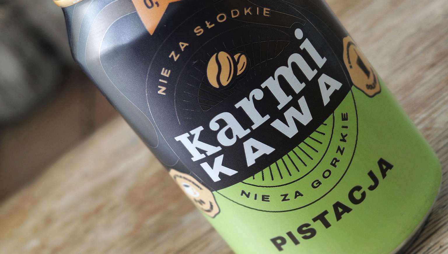 Karmi Kawa Pistacja – piwo bezalkoholowe, smakowe – Polska